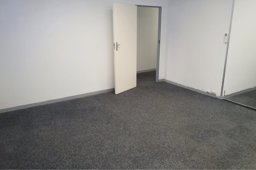 To Let commercial Property for Rent in Humerail Eastern Cape